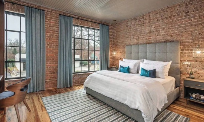 Greenville Downtown Condo | GORGEOUS 2 BR on MAIN #1