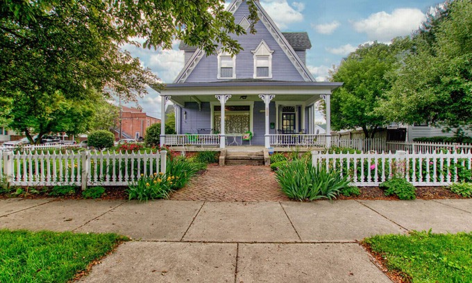 Noblesville House | Gorgeous 3-bedroom home in downtown Noblesville