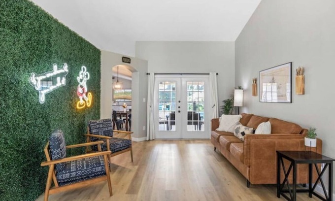Greater Groves House | Gorgeous 4 Bedroom Home Near Disney w/Private Pool