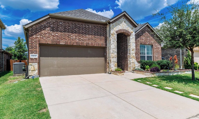 Hackberry House | Gorgeous 4-bedroom house in delightful Frisco, TX near the lake!