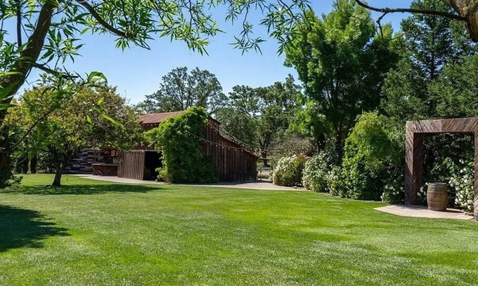 Atascadero House | Gorgeous 4BR Epic yard and Barn