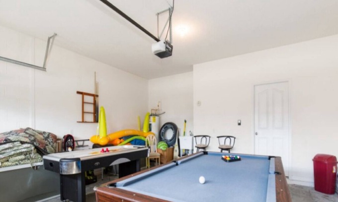 West Haven House | Gorgeous 5 bedroom 3 bath Private Pool Home