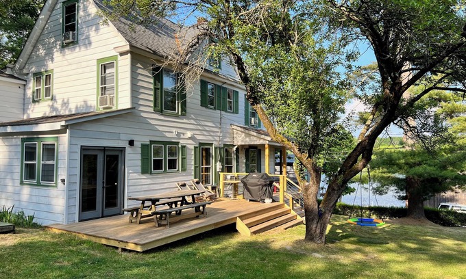 Cochecton House | Gorgeous 6-bdrm lake farmhouse with EV Charger