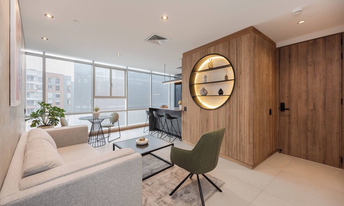 Castropol Apartment | Gorgeous 785sqm Apt with Jacuzzi & A/C in El Poblado