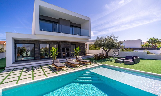 Belverde Villa | Gorgeous 8 People Modern Villa with Swimming Pool | 5 mins from Golf and Beaches