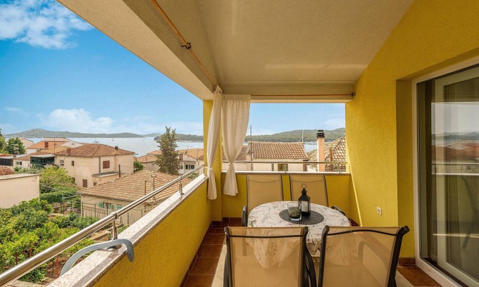 Rogoznica Apartment | Gorgeous apartment in Rogoznica