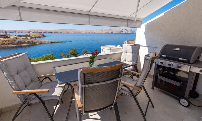 Stinica Apartment | Gorgeous apartment in Stinica