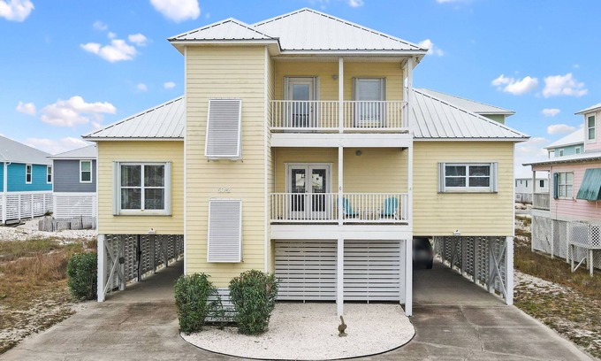 Morgantown House | Gorgeous beach getaway! Spacious 5 bd, 5 bath, with parking.