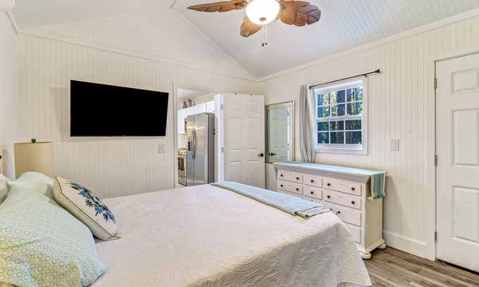 Daufuskie Island Cottage | Gorgeous Boho 2-bedroom cottage nestled in nature on Daufuskie Island!