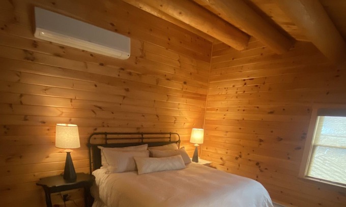 Bomoseen House | Gorgeous Bomoseen Lodge house with 200 feet of waterfront.