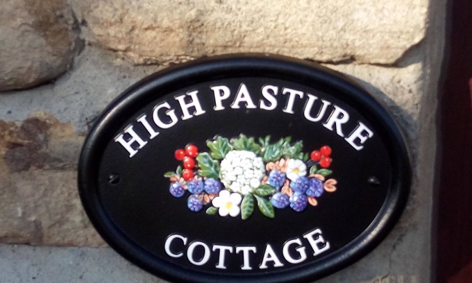 Crawcrook Cottage | Gorgeous cottage in rural idyl, sleeps 4
