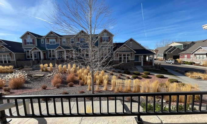 Louisville House | Gorgeous, contemporary town home with huge kitchen. Bring your pups!