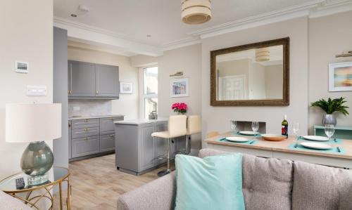 Port Erin Apartment | Gorgeous cottage by sandy beach Dog friendly