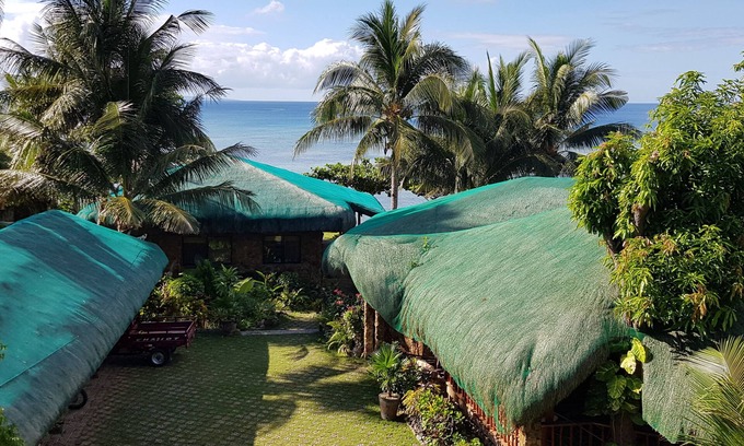 Looc Resort | Gorgeous Cottage for 4-8, Best Resort in Tablas