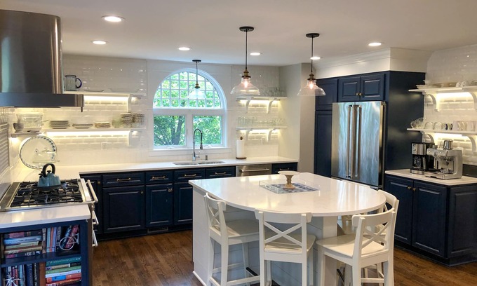 Harbor Springs House | Gorgeous cottage short walk from downtown, beach and minutes to ski hills.