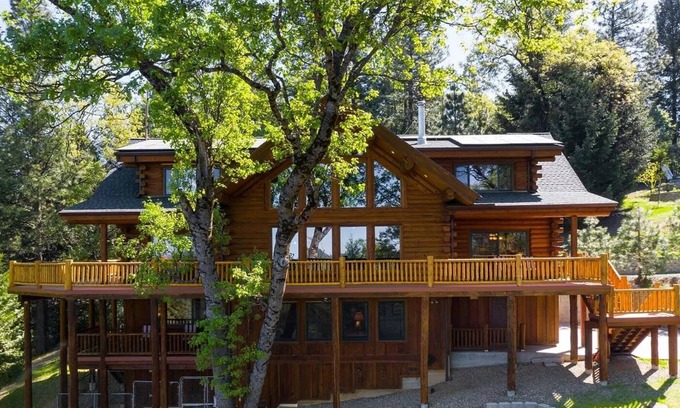 Croft House | Gorgeous, Eco-Lodge Guest-House in a Stunning Log Cabin on 20 acres