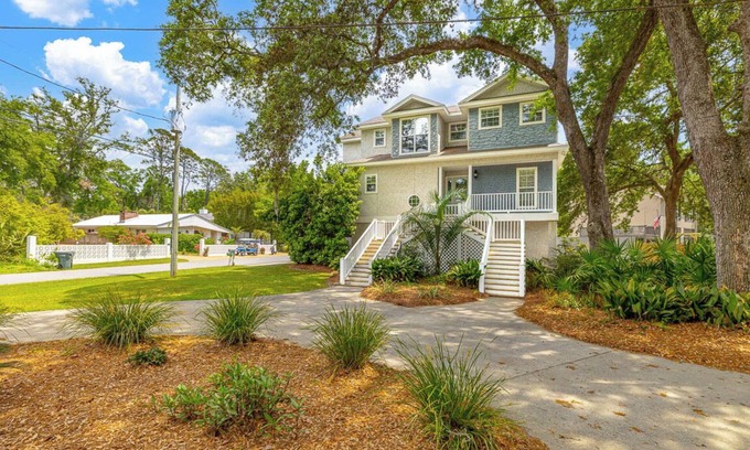 Saint Simons Heights House | Gorgeous, family-perfect 3BR.3BA home with pool in the heart of St Simons Island
