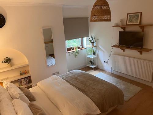 Newbury House | Gorgeous Family 3 Bedroom Home