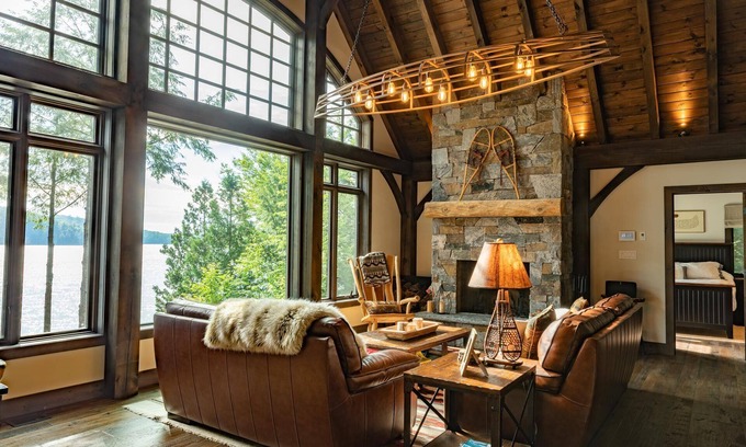 Lake of Bays Cottage | Gorgeous Family Cottage on Lake of Bays! Muskoka Room! Waterslide! 5bed, 4bath