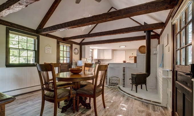 Effingham Other | Gorgeous Farmhouse on the River