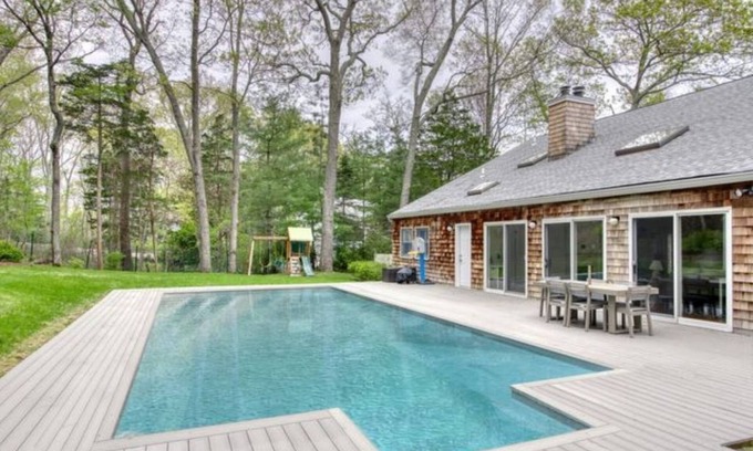 Noyack House | Gorgeous Four Bedroom Home in Sag Harbor with Pool/water access