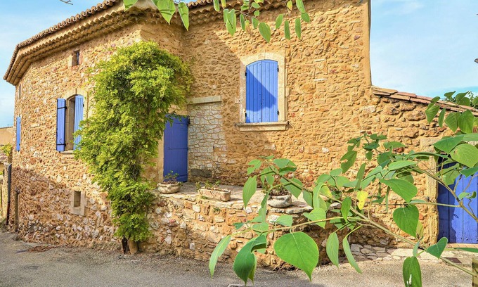 Saint-Victor-la-Coste House | Gorgeous home in Saint Victor la Coste