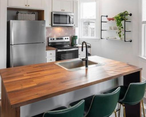 East Walnut HIlls Apartment | Gorgeous Gem in Heart of Hills