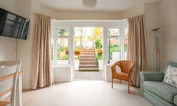 Dawlish Cottage | Gorgeous Georgian Cottage in central Dawlish