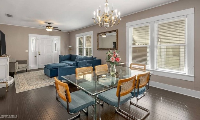Caddo Heights-South Highlands House | Gorgeous Gladstone Getaway!