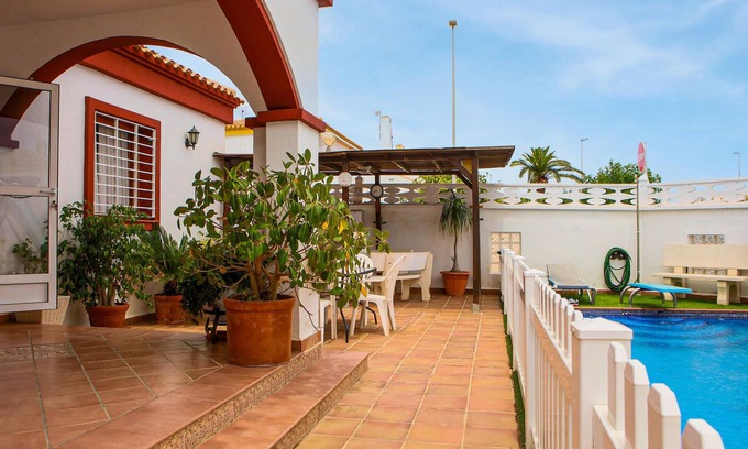 Pueblo Latino House | Gorgeous home in Pilar de la Horadada