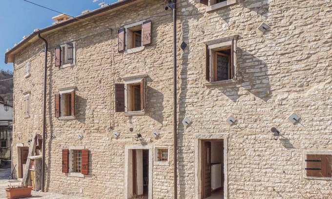 Sant'Anna d'Alfaedo House | Gorgeous home in Fosse di S.Anna di A.