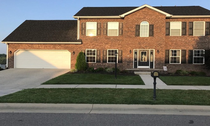 Christiansburg House | Gorgeous HOKIE HOME ~ Football, Graduation, VCOM and C'Burg Aquatics