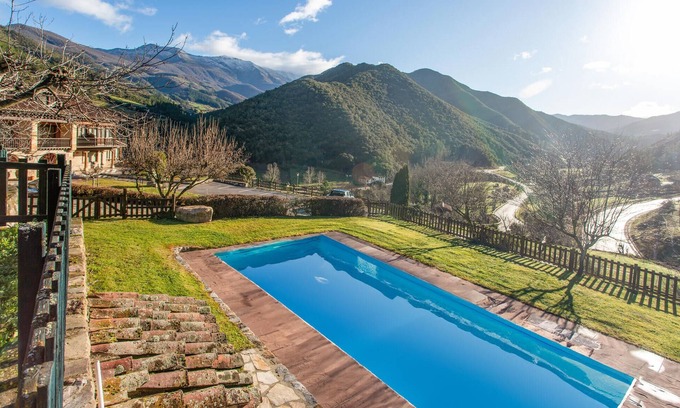 Frama House | Gorgeous home in Cabezón de liebana
