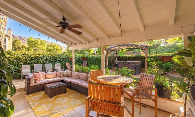 Agoura Hills House | Gorgeous Home Agoura Hills W/Private Sauna, Hot Tub + Outdoor BBQ Oasis