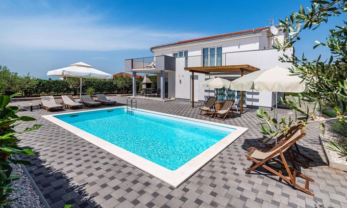 Debeljak House | Gorgeous home in Debeljak with WiFi