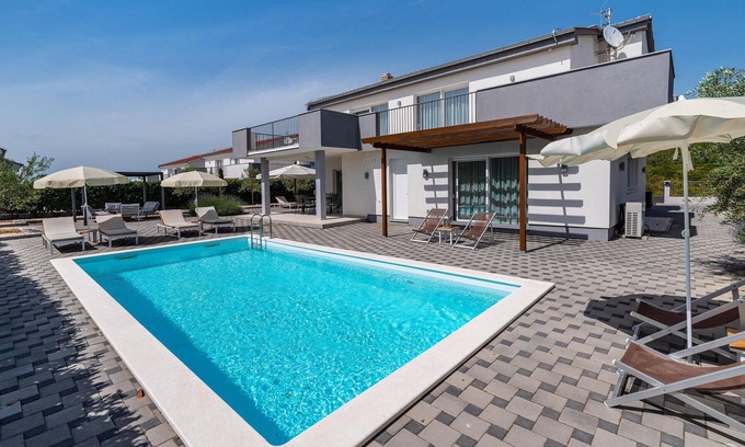 Debeljak House | Gorgeous home in Debeljak with WiFi