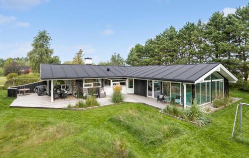 Skodshoved House | Gorgeous Home In Knebel With Sauna