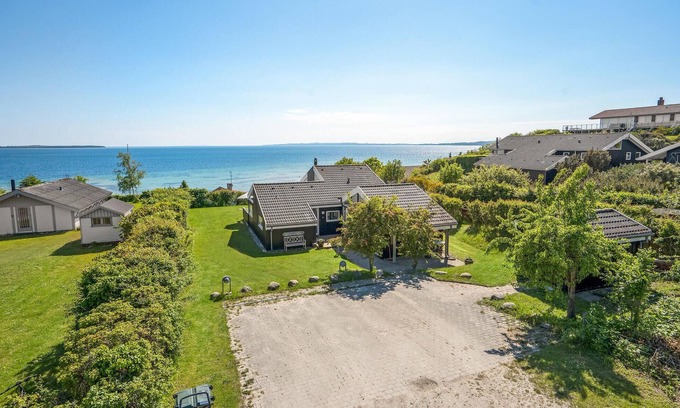 Handrup Strand House | Gorgeous home in Ebeltoft