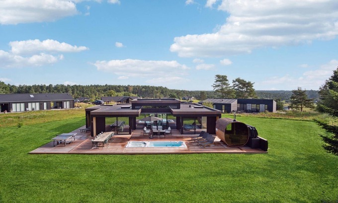 Egsmark Strand House | Gorgeous home in Ebeltoft with kitchen
