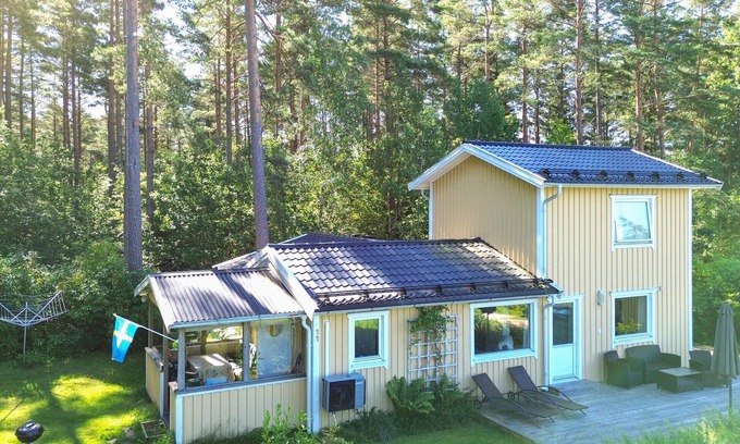 Tamta House | Gorgeous home in Fristad with WiFi