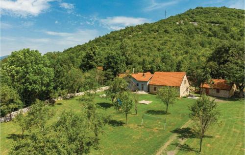 Municipality of Gracac House | Gorgeous Home In Gracac With Kitchen