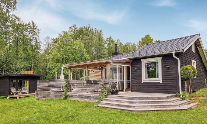 Hokerum House | Gorgeous home in Hökerum with lake view