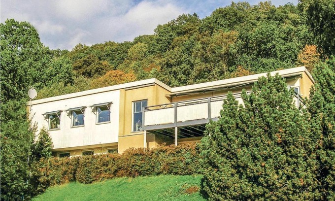 Huskvarna House | Gorgeous Home In Huskvarna With Wifi