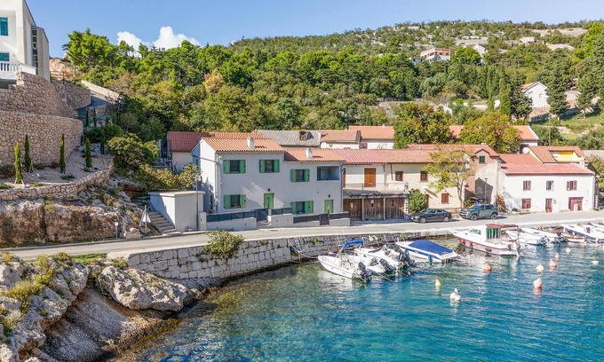 Jablanac House | Gorgeous home in Jablanac