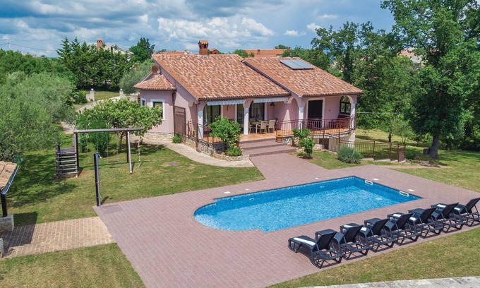 Kavran House | Gorgeous home in Krnica