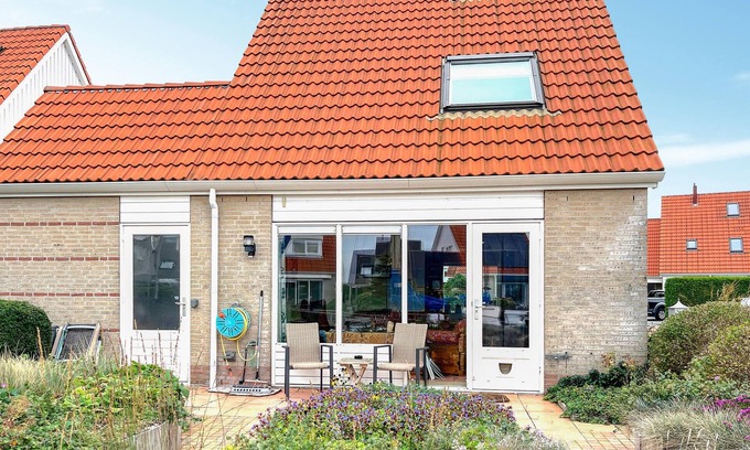 Lemmer House | Gorgeous home in Lemmer with WiFi