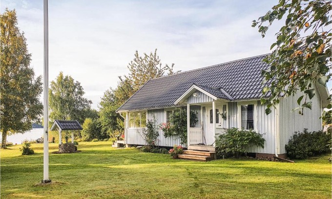 Ljung House | Gorgeous Home In Ljung With Kitchen