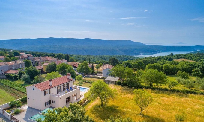Puntera House | Gorgeous home in Puntera with WiFi