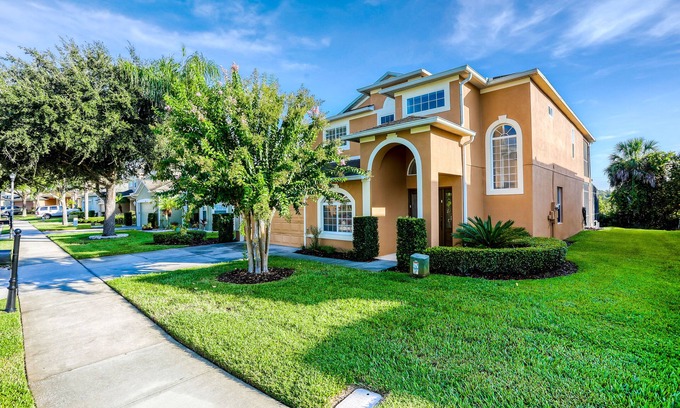 West Haven House | Gorgeous home near Disney with private pool, pool spa, on-site gym, tennis, AC