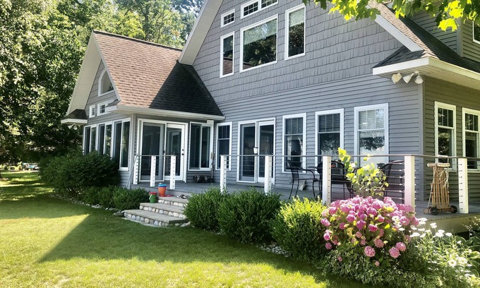 Northport House | Gorgeous home on sandy beach on West Grand Traverse Bay. Air conditioning.